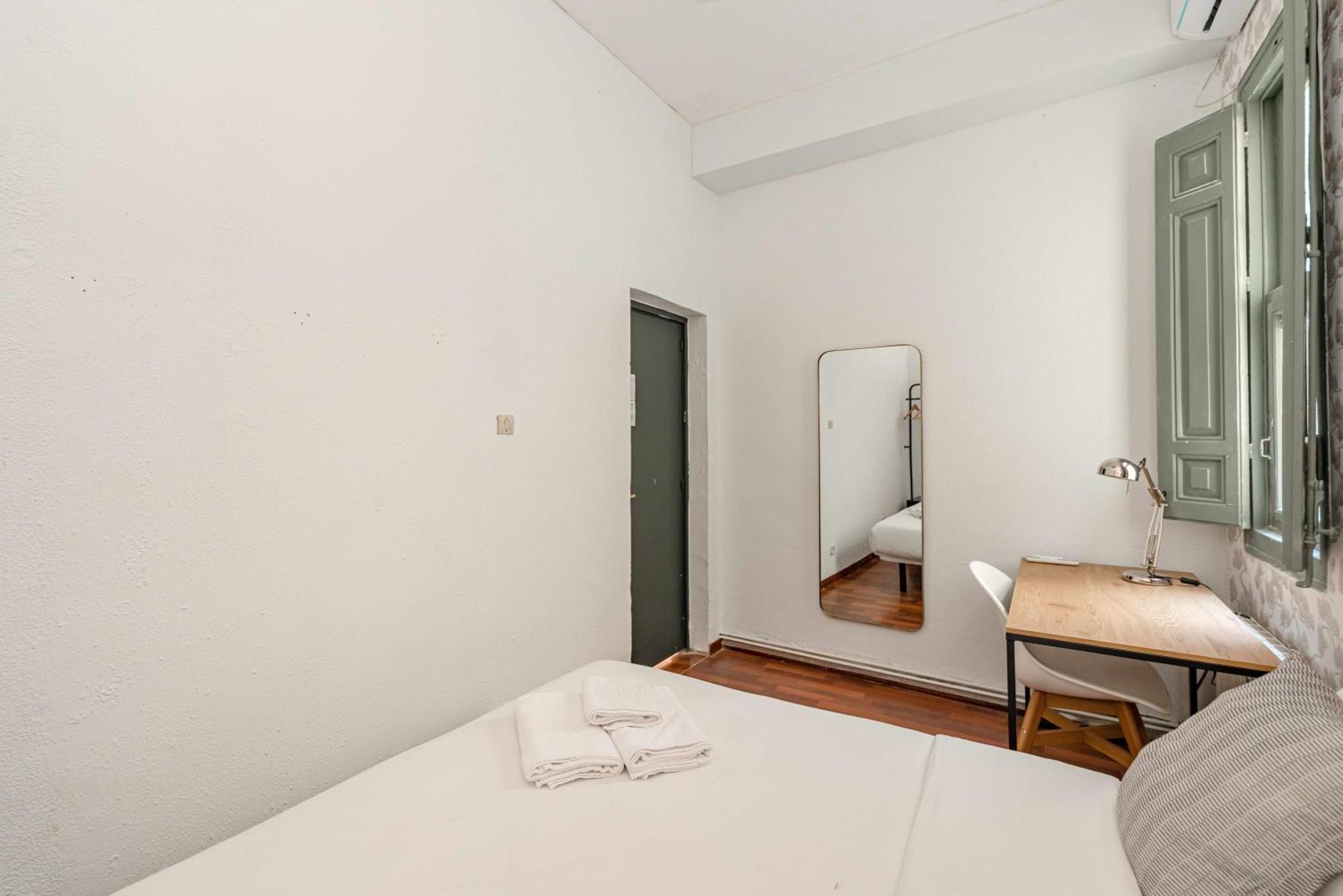 Sol Y Tirso Rooms มาดริด ภายนอก รูปภาพ