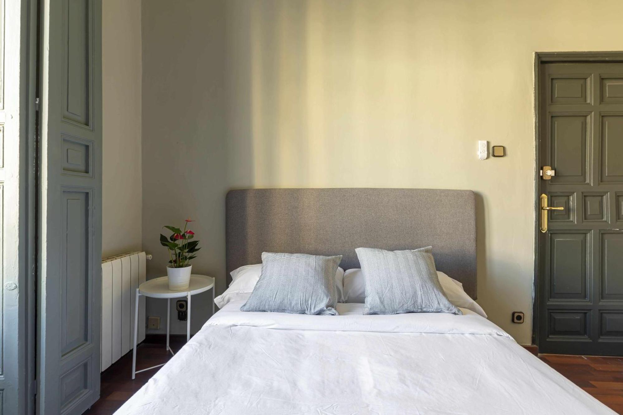 Sol Y Tirso Rooms มาดริด ภายนอก รูปภาพ